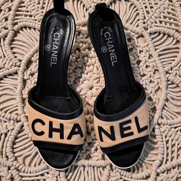 Price FIRM💯 CHANEL🖤SS19 Leather Slide Mules + PVC heel 39.5 - Picture 4 of 13